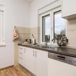Apartment 3 Bedroom Awesome In Bregi *
