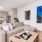 3 Bedroom Awesome In Bregi