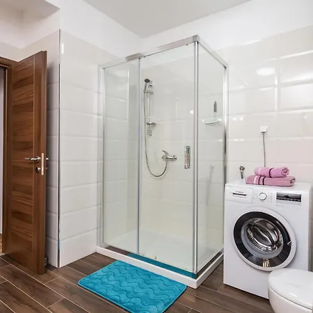 Apartman Awesome In Bregi With House Sea View Breza