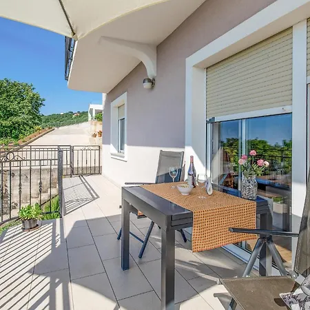 Lovely In Bregi With House Sea View Abbázia