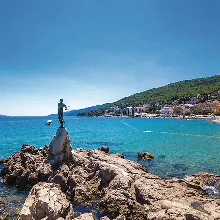 Apartman Awesome In Bregi With House Sea View Breza
